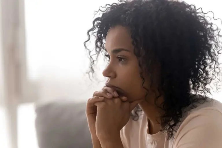 Il détruit votre réputation en semant des mensonges sur vous