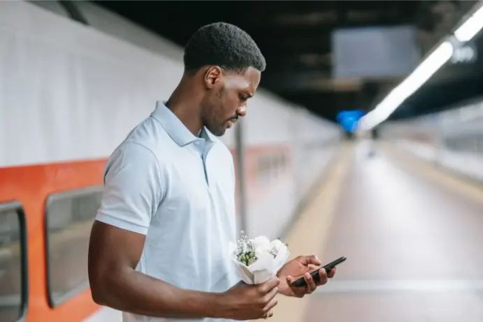 Comment lui faire regretter son comportement par SMS