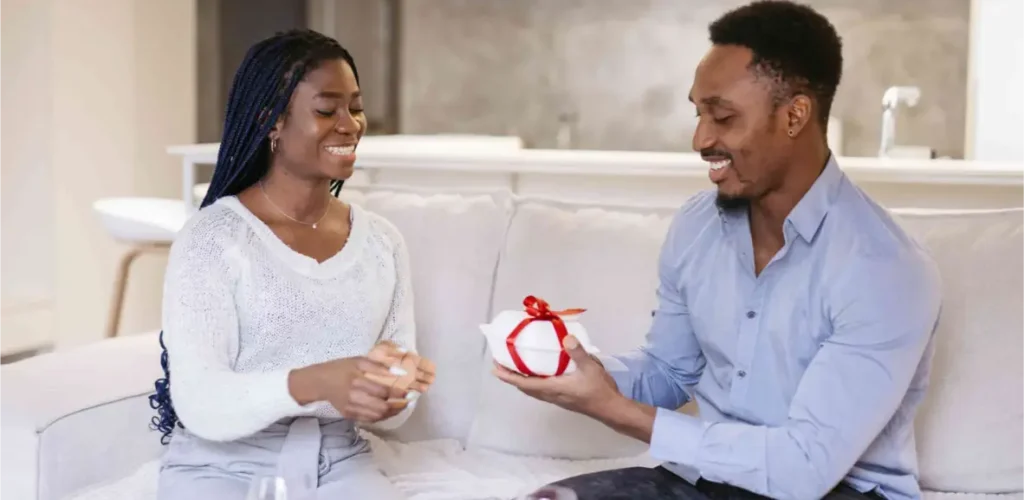 manipuler une fille pour qu'elle tombe amoureuse Love Bombing ()