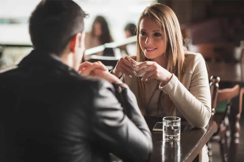 Faire la cour à une femme
