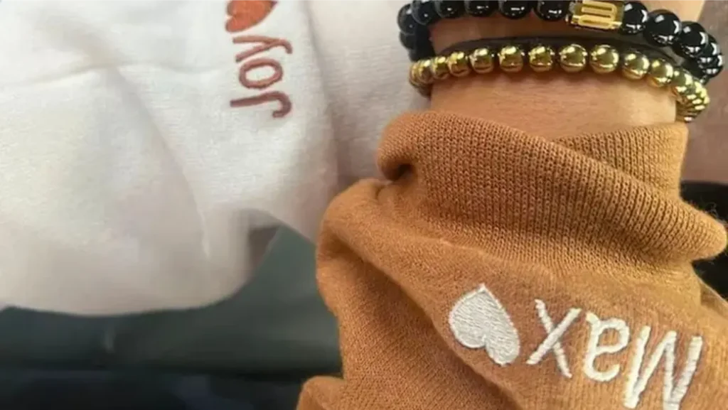 Pull personnalisé couple