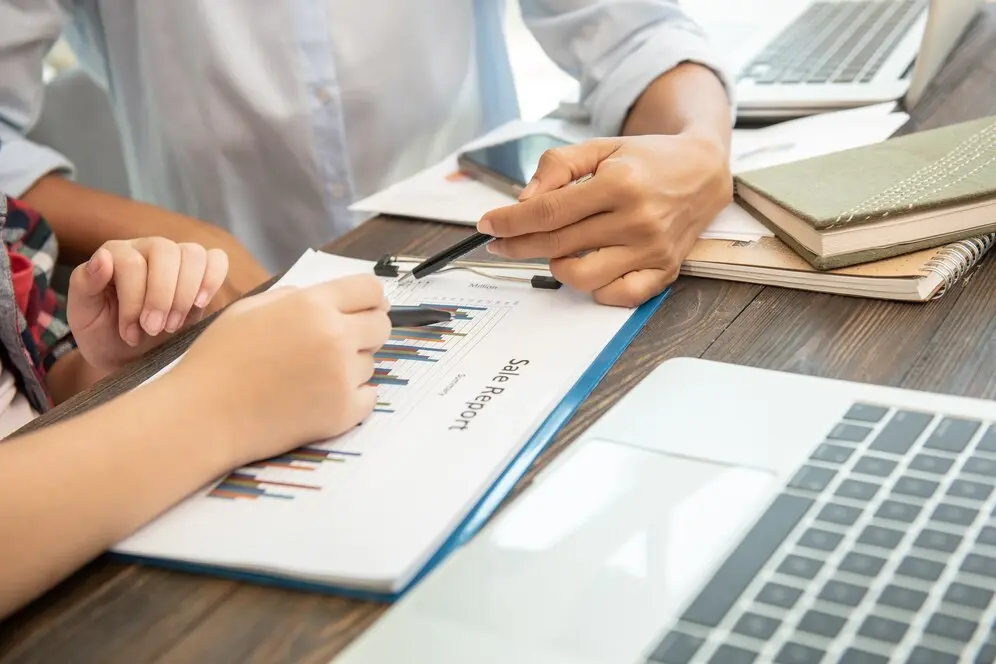 Comment les agences trouvent elles les meilleurs talents financiers