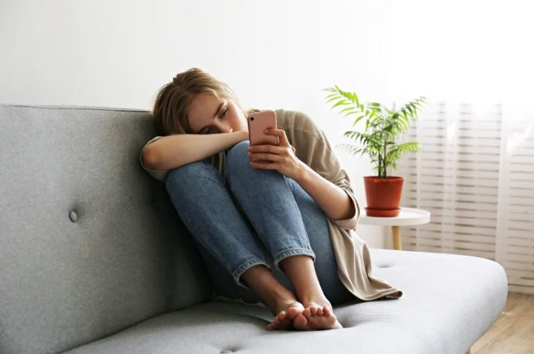 pourquoi mon ex ne me bloque pas sur whatsapp